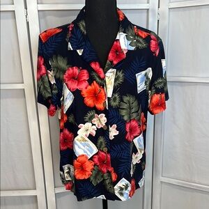 Floral Hawaiian Shirt - Navy and Red women’s size large vacation resort wear